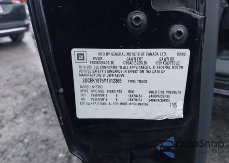 2000 Chevrolet Silverado 1500 Lt z USA, uszkodzony, nr VIN 2GCEK19T5Y1312365